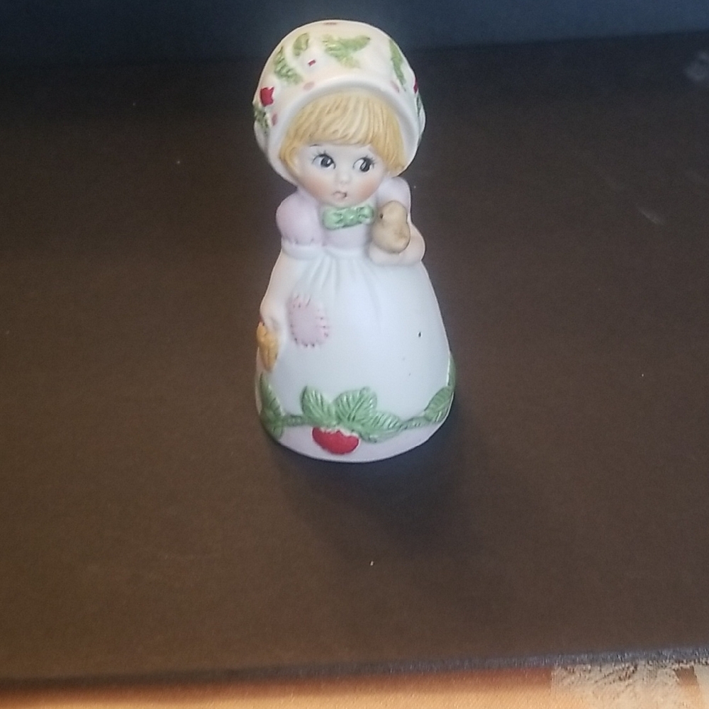 Jasco Merri-Bells Strawberry Patches Bisque Bell Vintage Taiwan